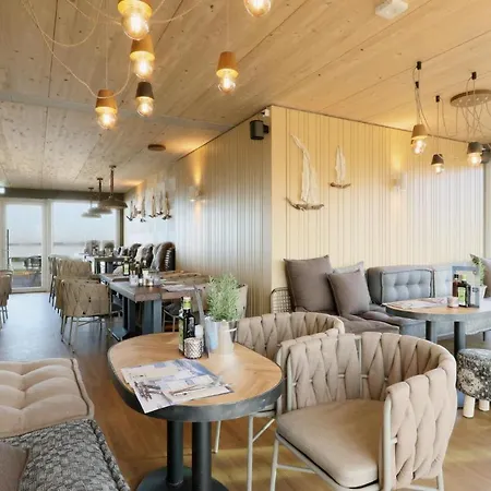 Lägenhet Nice In Lembruch-dmmer See With 2 Bedrooms, Wifi And Indoor Swimming Pool *