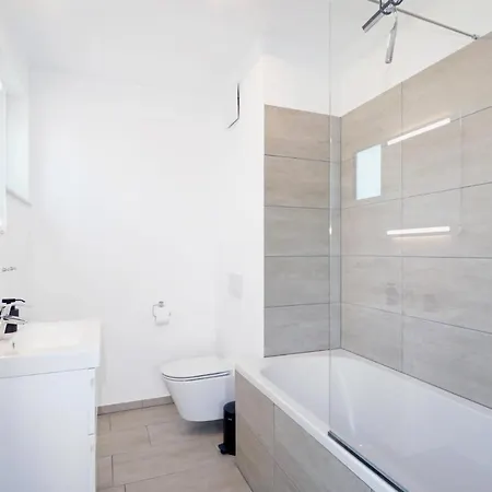 Nice In Lembruch-dmmer See With 2 Bedrooms, Wifi And Indoor Swimming Pool Lägenhet Lembruch