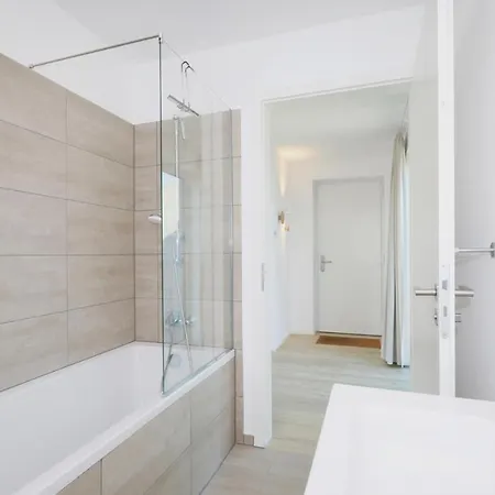 Nice In Lembruch-dmmer See With 2 Bedrooms, Wifi And Indoor Swimming Pool *